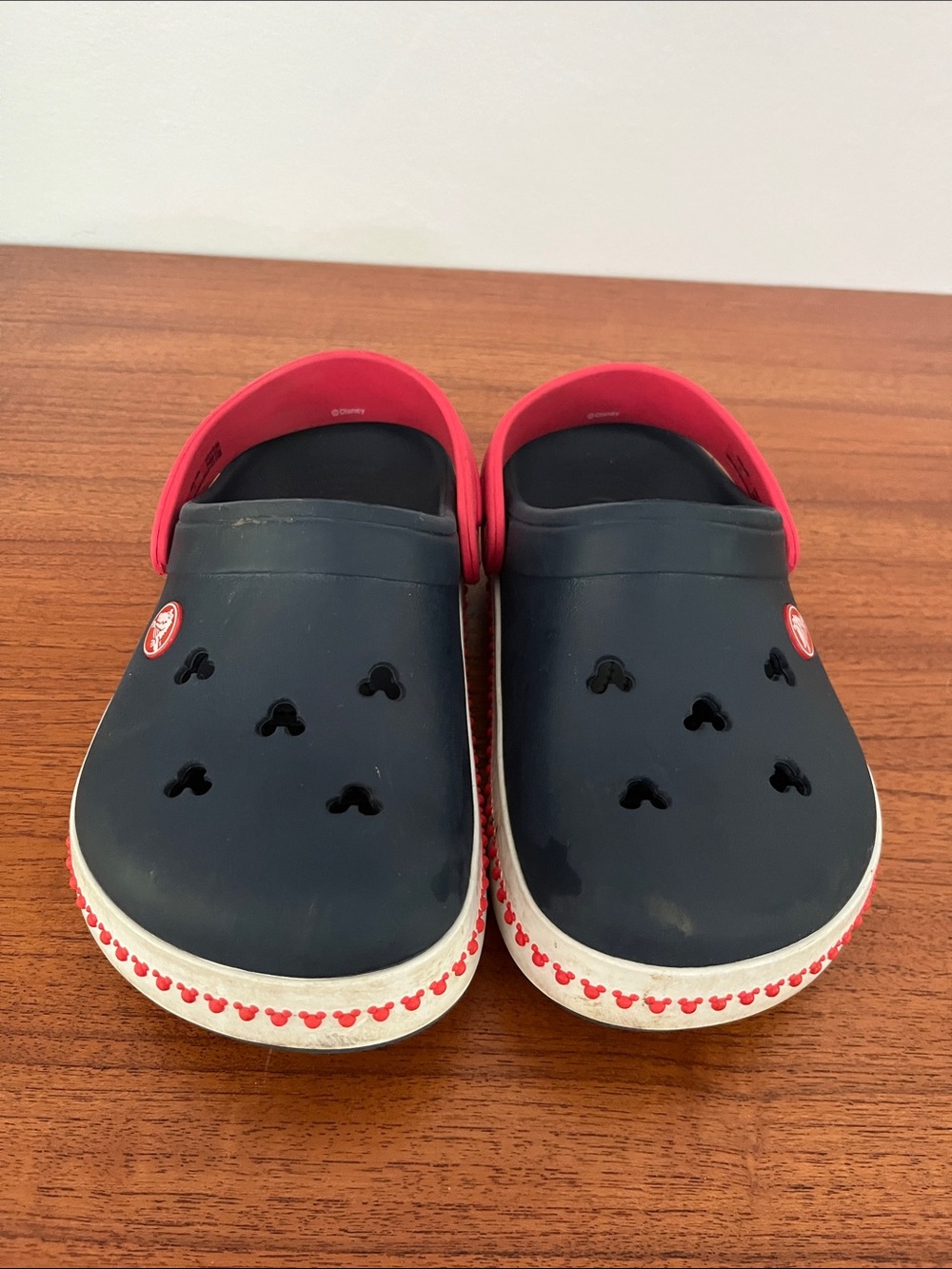 Mickey Mouse Kids Navy and red Slip-On Clogs